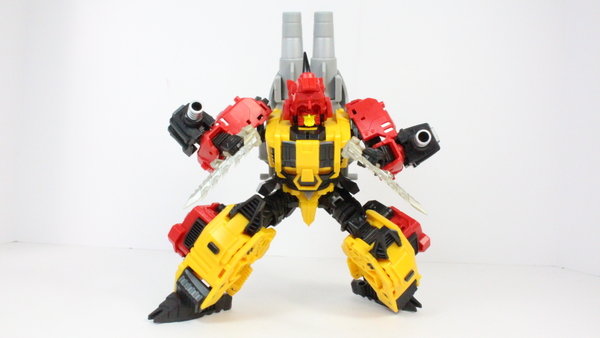 Transformers Mastermind Creations Headstrong R05 Fortis Video Review Shartimus Prime Image  (9 of 45)